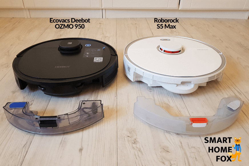Резервуар для воды Roborock S5 Max стоит рядом с резервуаром для воды Ecovacs Deebot OZMO 950 для сравнения.